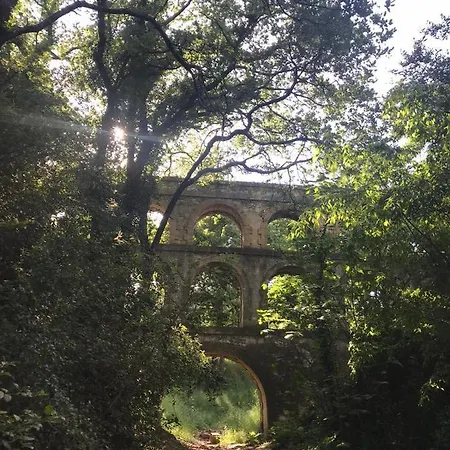 Villa Near Aqueduct Of Balouviere Laudun